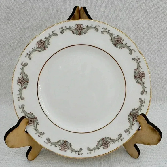 Vintage Foley Bone China 6" Dessert Plate Angelique Pattern Made in England - Picture 1 of 3